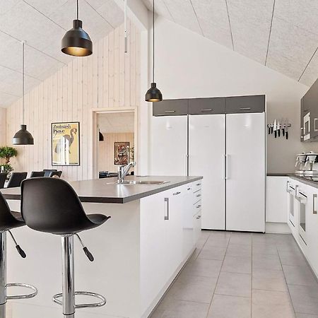 24 Person Holiday Home In Hasselberg 卡珀尔恩 外观 照片