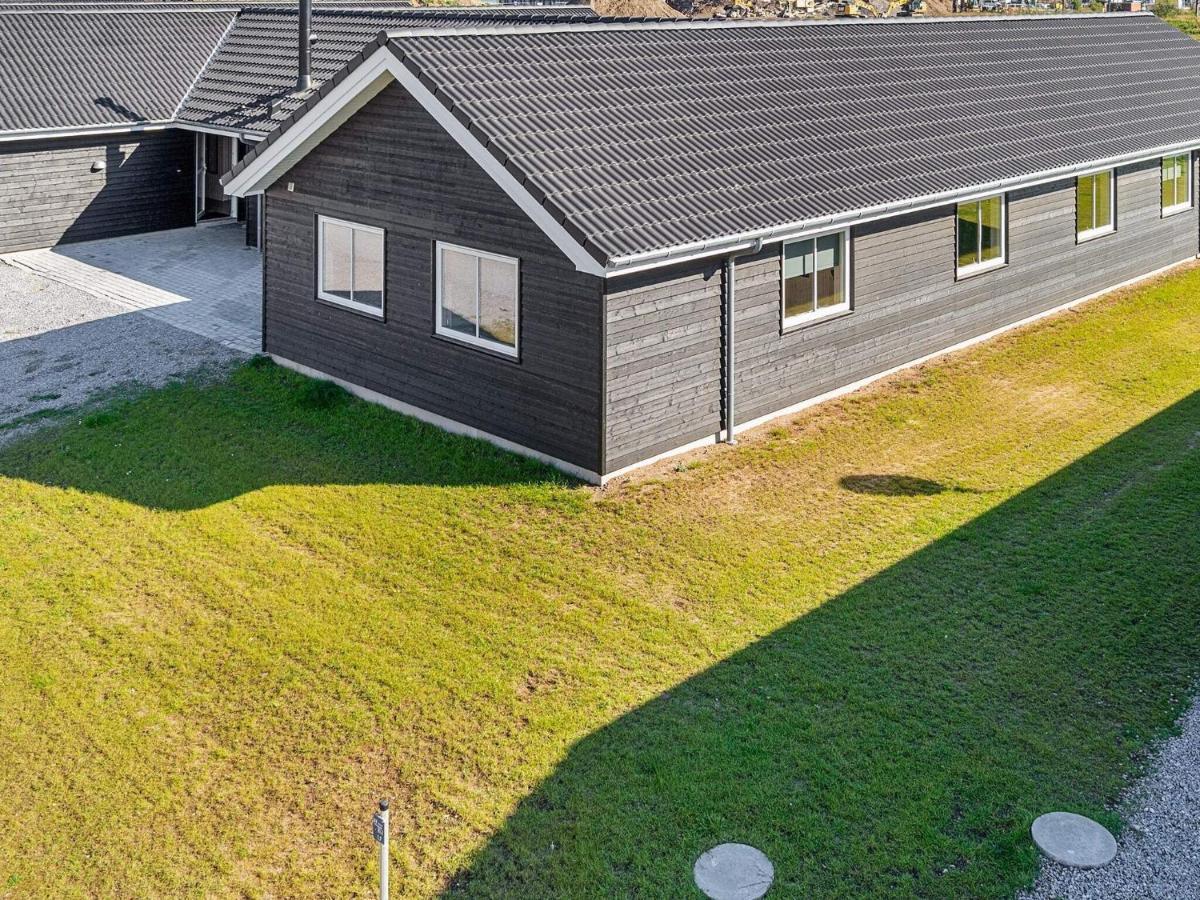 24 Person Holiday Home In Hasselberg 卡珀尔恩 外观 照片
