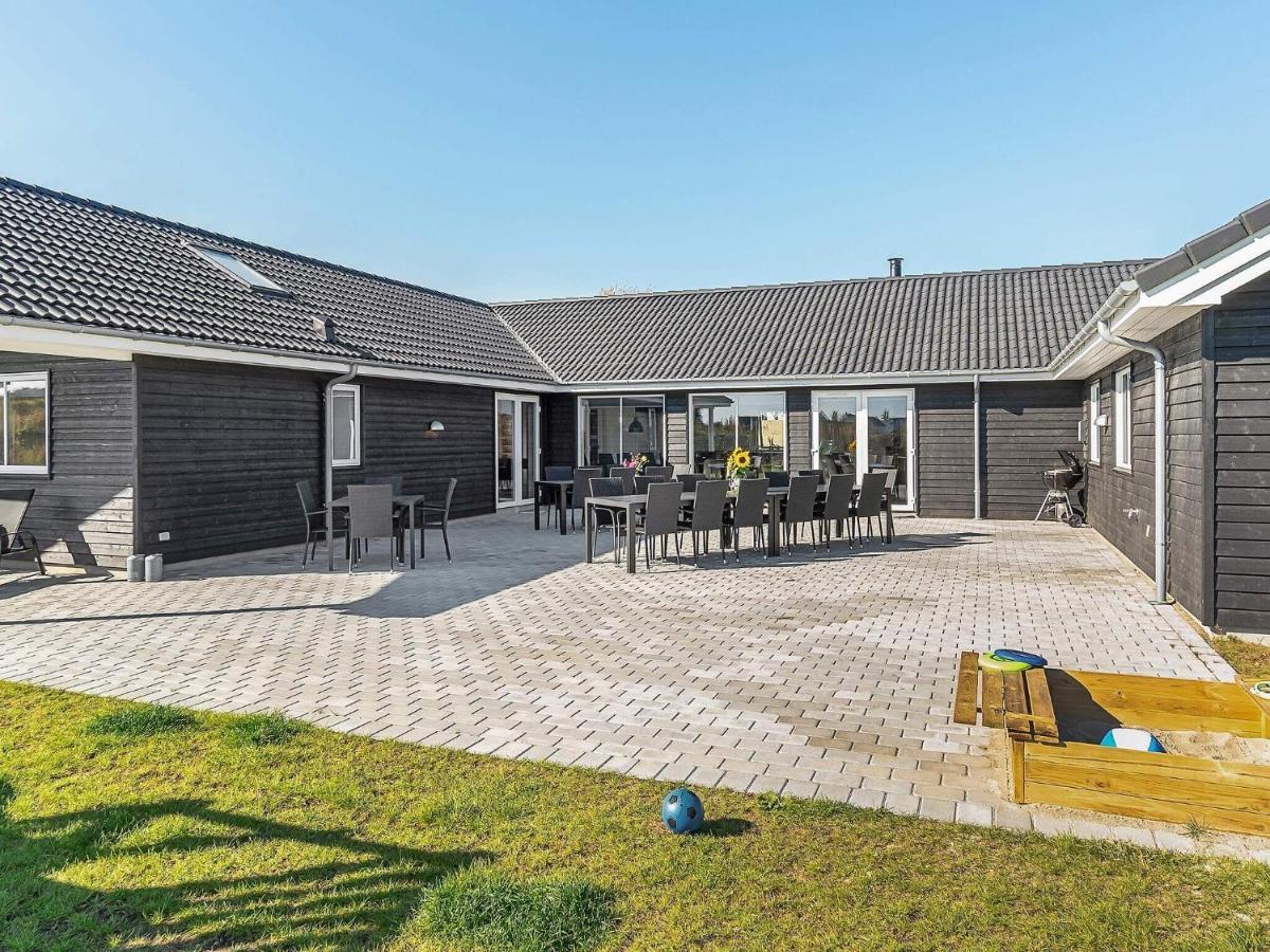 24 Person Holiday Home In Hasselberg 卡珀尔恩 外观 照片